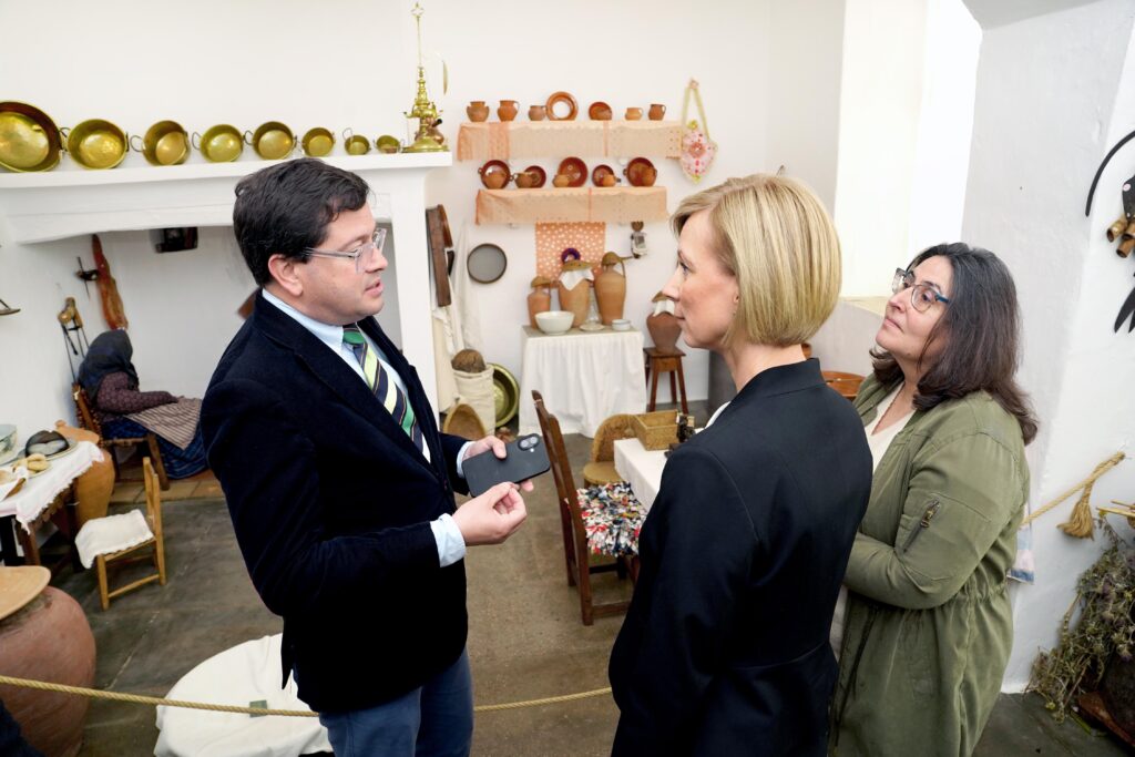 20260421_EMBAIXADORA_HUNGRIA_RECECAO_CMSC_SANTIAGO_CACEM_foto_CMS_PCC_sel 